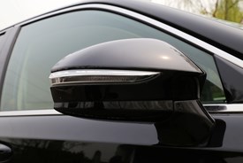 靜謐又從容 萬(wàn)車(chē)網(wǎng)試駕一汽豐田皇冠