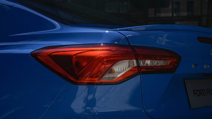 與風為伴 試駕2022福特三廂?？怂筍T-Line