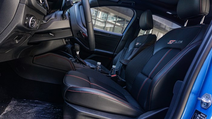 與風為伴 試駕2022福特三廂?？怂筍T-Line