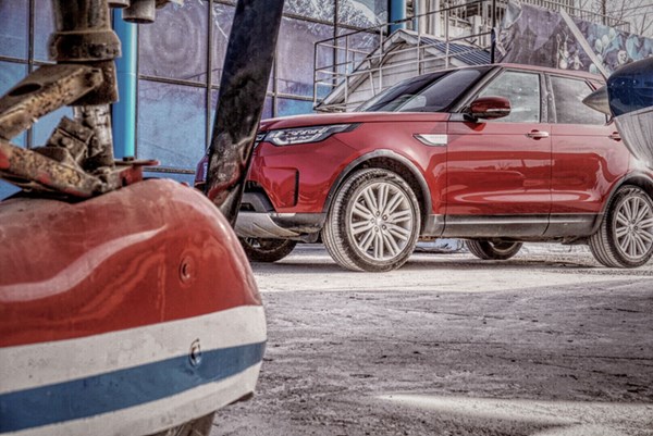  依舊硬漢形象 試駕路虎發(fā)現5