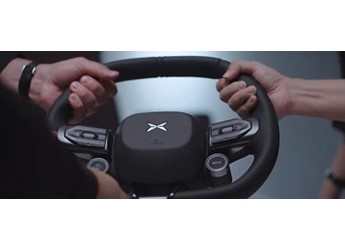 直面競爭小米SU7！新一代小鵬P7重要部件首曝：還要開上賽道 封面圖