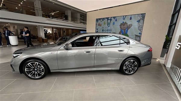 史上最巨爭議的寶馬5系：市場用腳投票了！