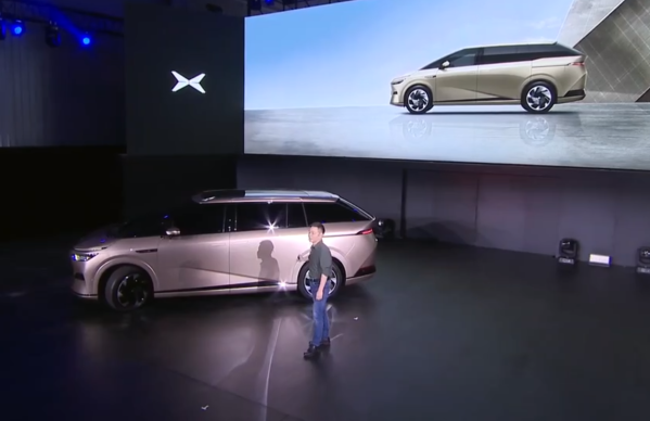小鵬X9實車亮相！全球首款后輪轉(zhuǎn)向MPV 將參加廣州車展